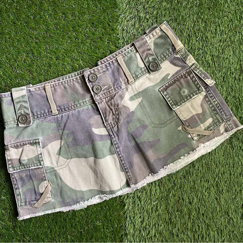 Abercrombie camo skirt